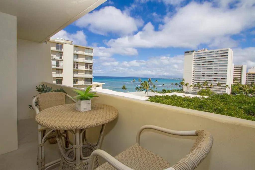 Diamond Head Beach Hotel Гонолулу Экстерьер фото