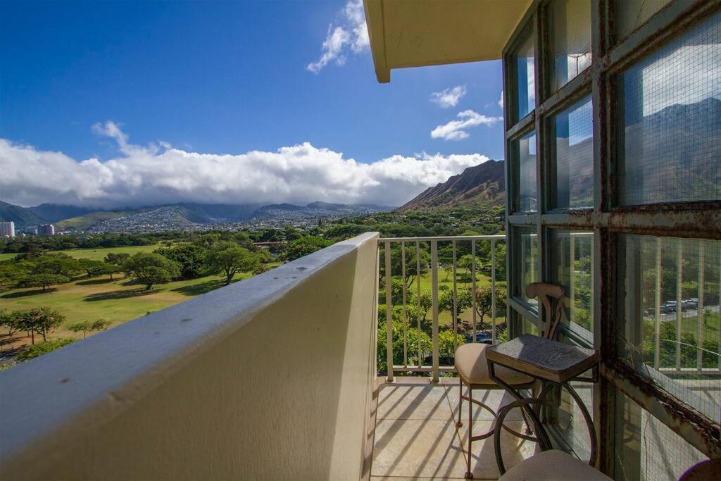 Diamond Head Beach Hotel Гонолулу Экстерьер фото