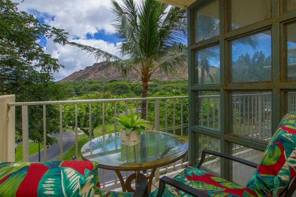 Diamond Head Beach Hotel Гонолулу Экстерьер фото