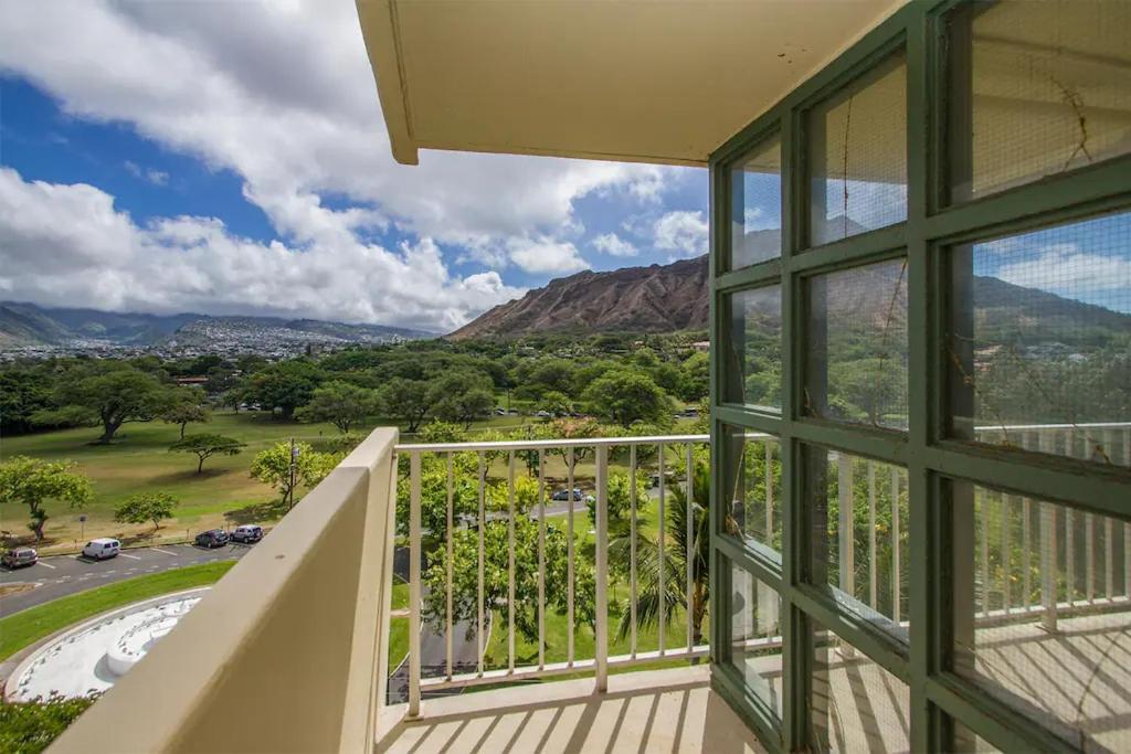Diamond Head Beach Hotel Гонолулу Экстерьер фото